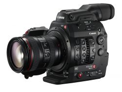 EOS C300_Mark_II_FSL_24-105_f4L_Grip