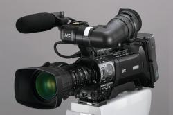 jvc-gy-hm700-optique-canon.jpg