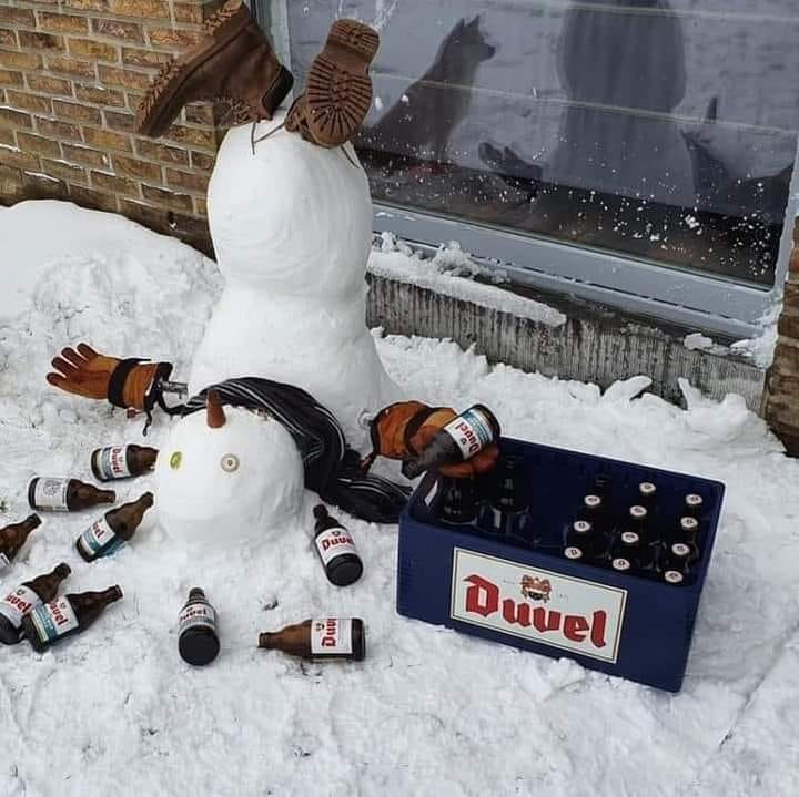 Dronken sneeuwman.jpg