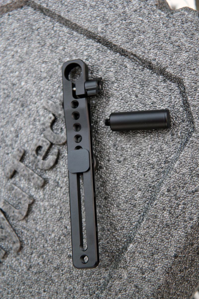 Feiyutech_AK4000_09_bracket_petite.jpg
