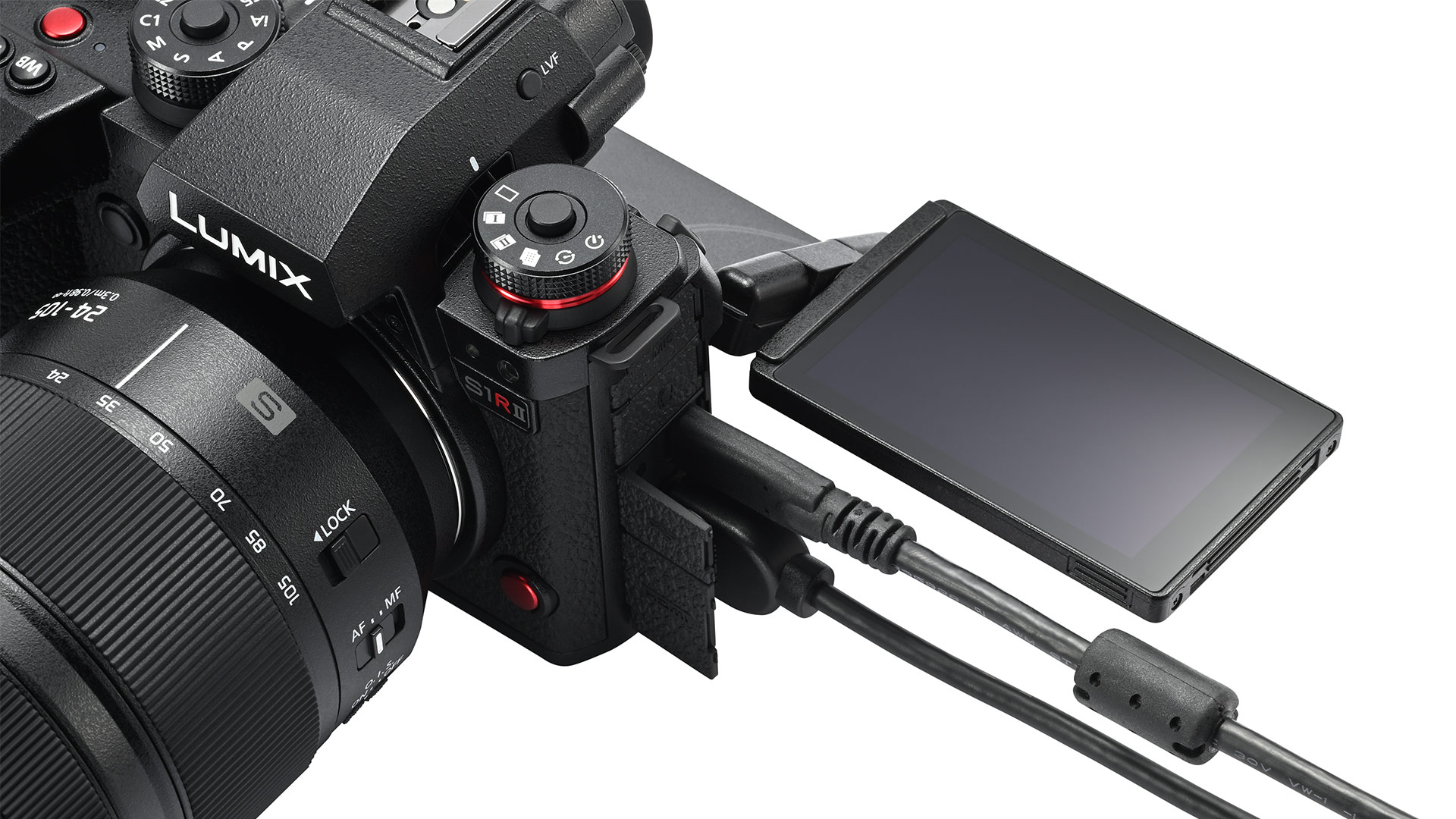 LUMIX-S1RII-cables.jpg