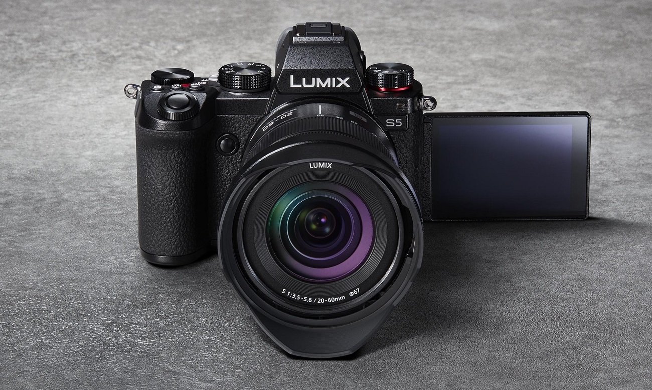 panasonic-lumix-s5.jpg