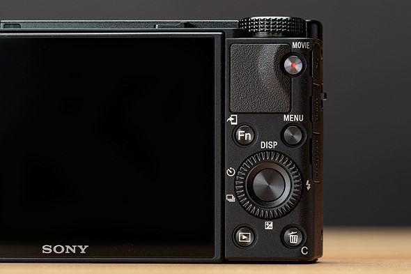 Sony-RX100-VII-arriere.jpeg