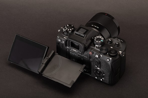 Sony_a9iii_rear_screen.jpeg