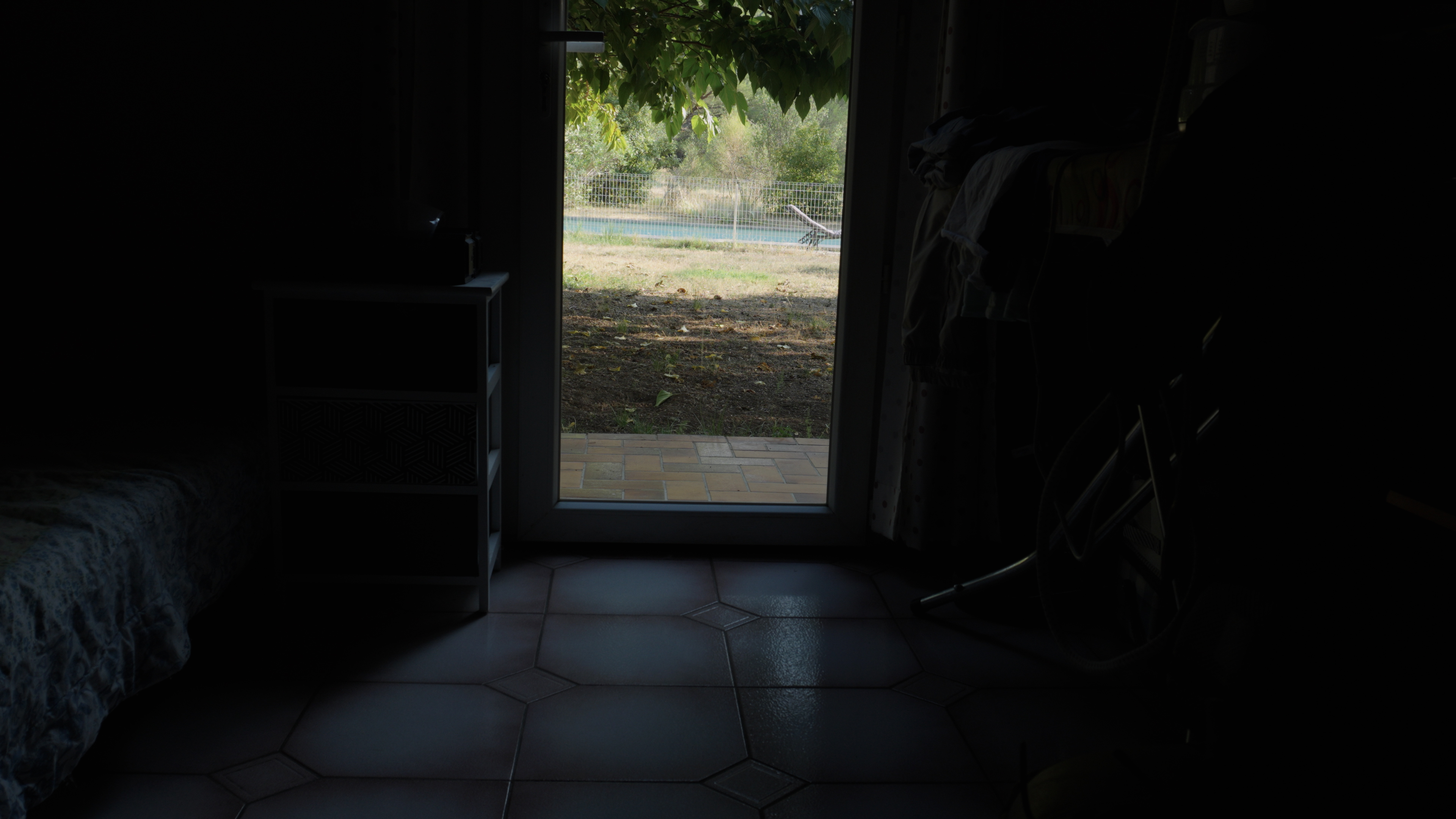 Test A5700 AX100.jpg