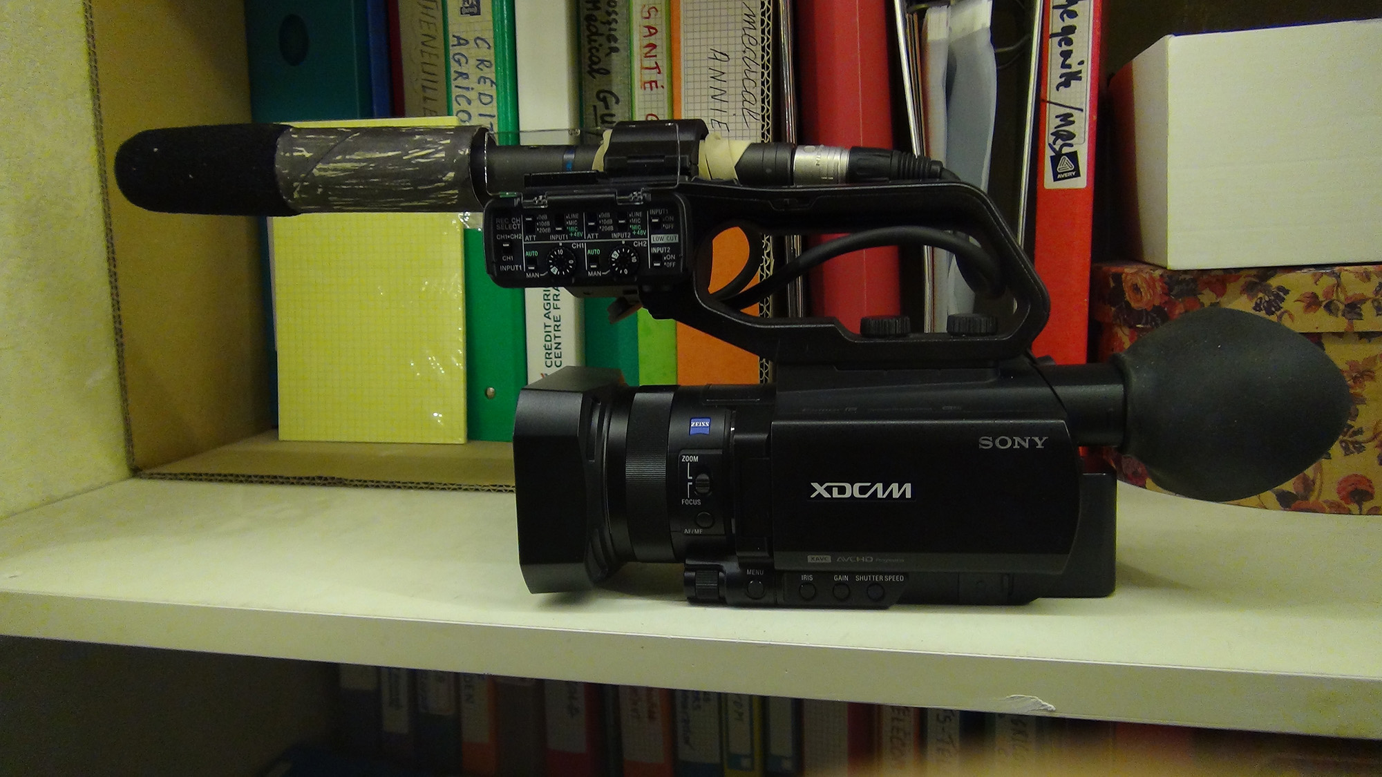X70AT897.jpg