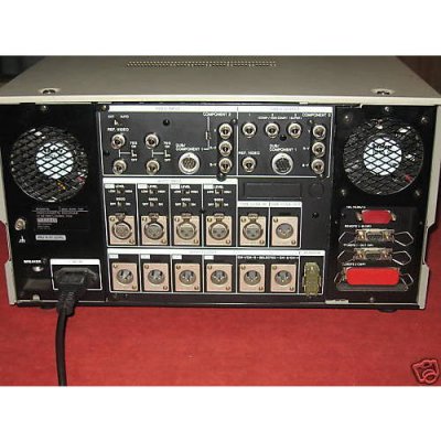 Betacam_Bvw_70s back.jpg
