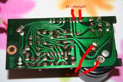 ELMO_ST180_circuit_regul_dessous_1.jpg