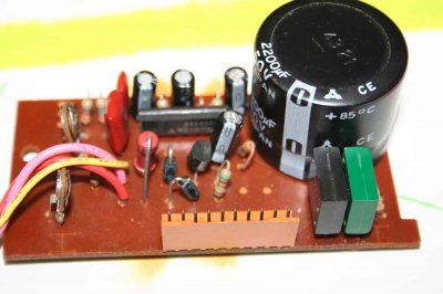 ELMO_ST180_circuit_regul_dessus_1.jpg