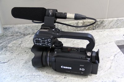 Canon XA10-1.jpg
