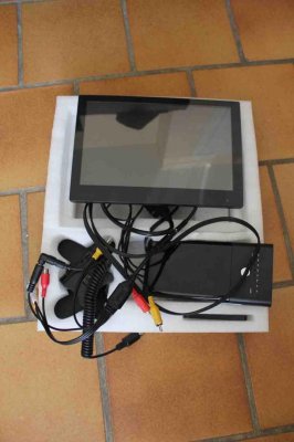 LCD 10" et batterie.jpg