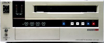 uvw1800front.jpg