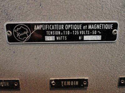 Plaque signaletique ampli opt et magnét03395.jpg