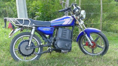 P1000490 moto.jpg