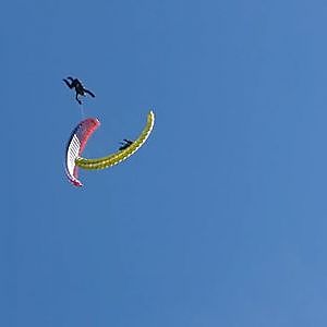 2 Alpes speedflying meeting 2018 - Preamble #Paraspeed on Vimeo</title>                            <link rel="stylesheet" href="https://f.vimeocdn.co