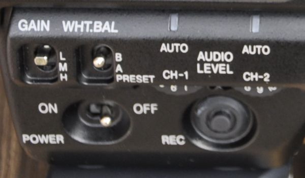 hm700_button2.jpg