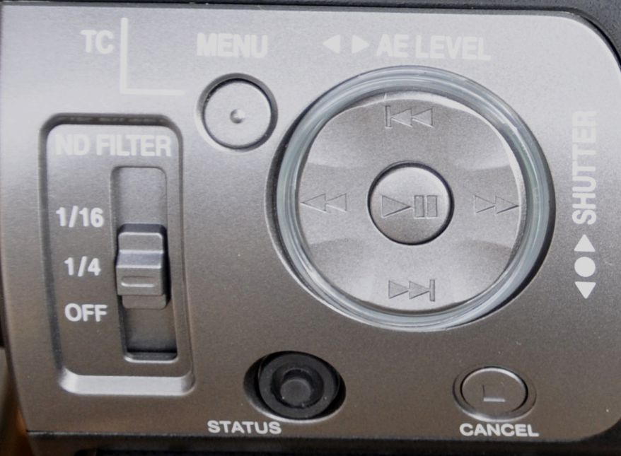 hm700_button3.jpg