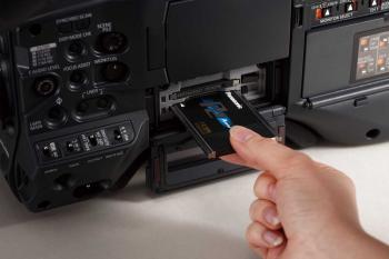 ag-hpx300_p2card_in_low.jpg