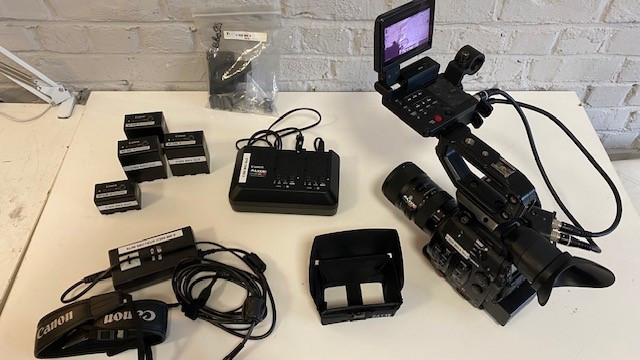 CAMERA EOS-C300 MK II CANON