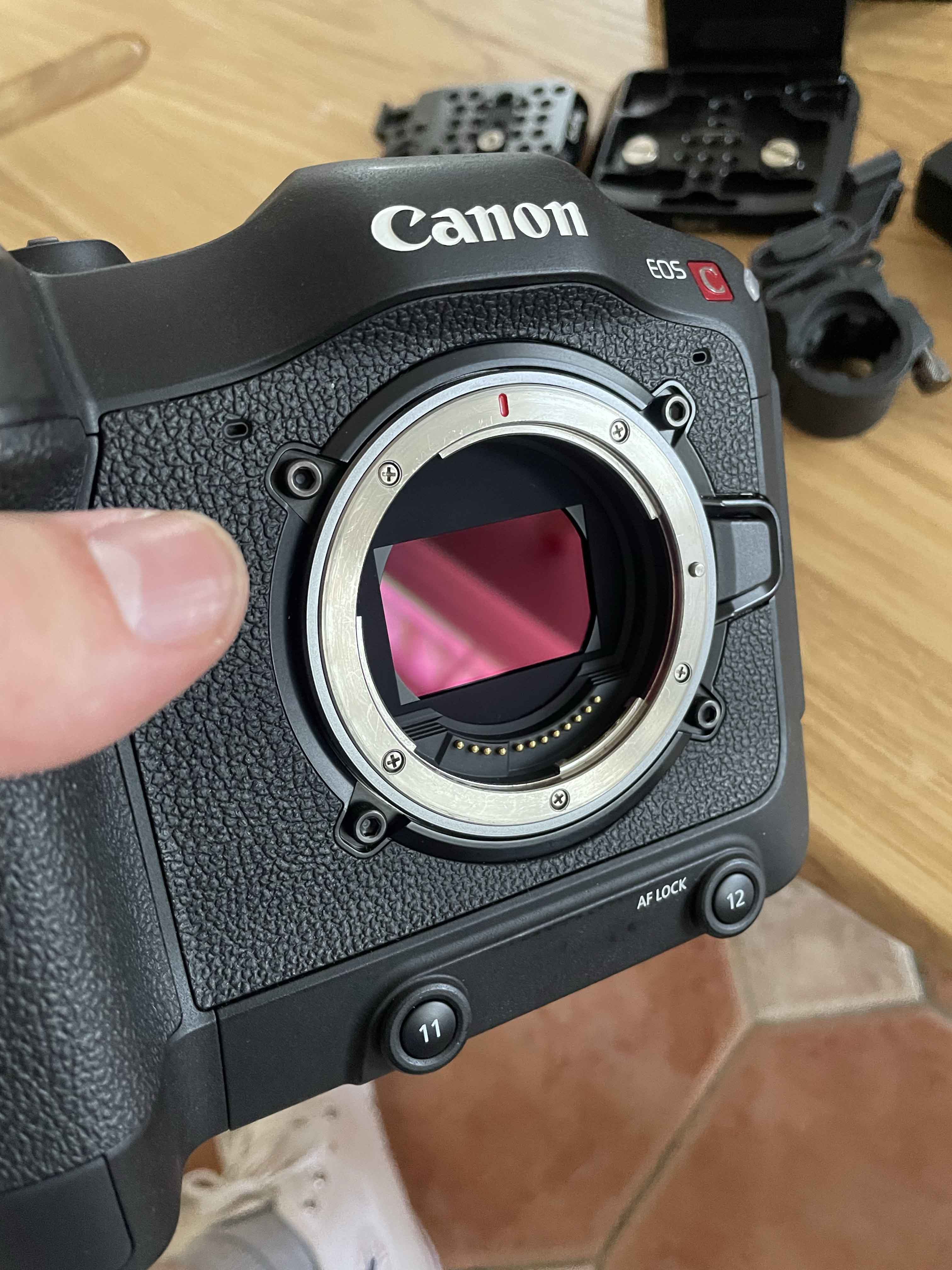 Canon C70 + accessoires