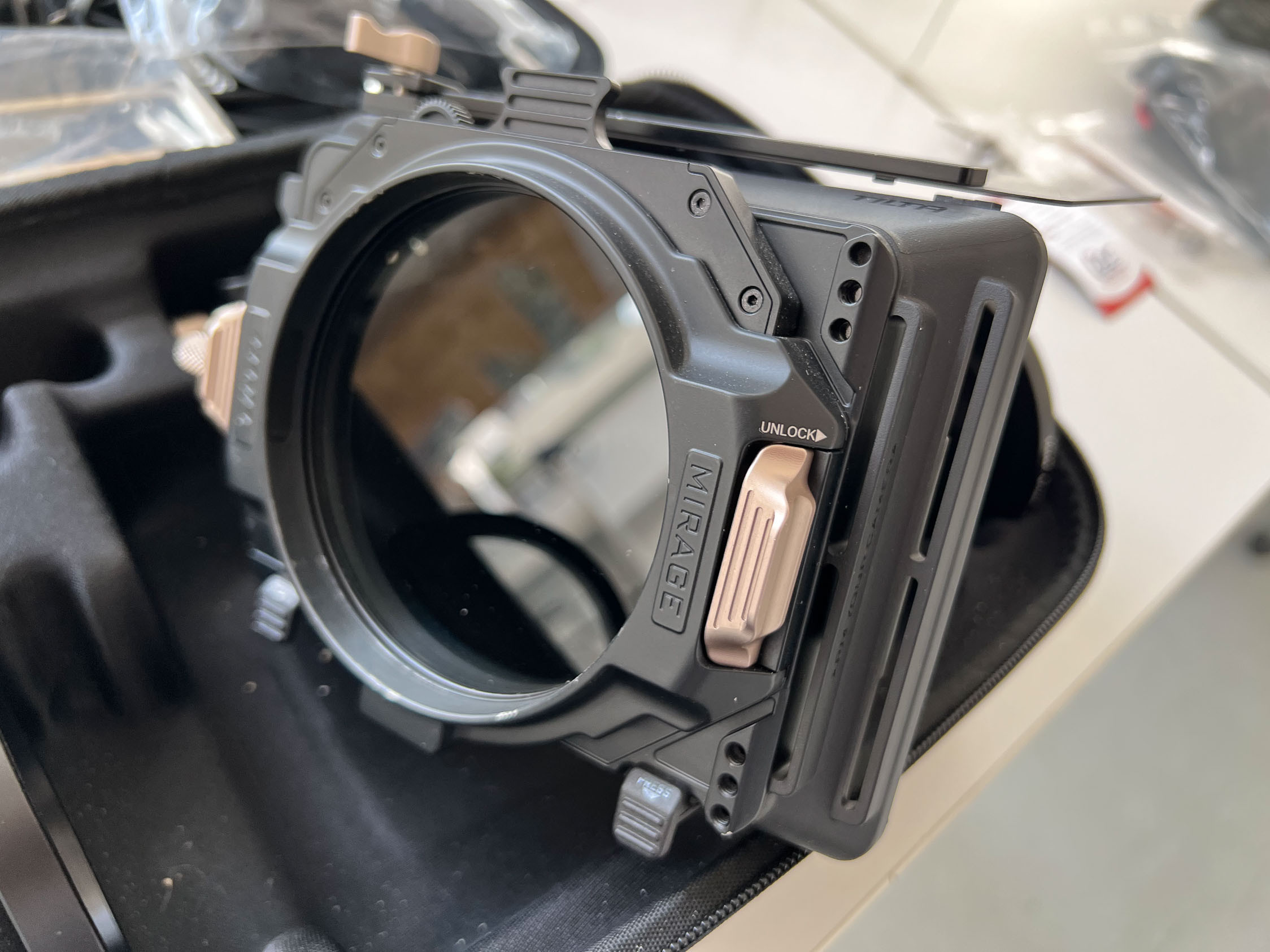 Vente Caméra Blackmagic Design Pocket Cinema 6K Pro et 1 Zhiyun Crane 3S 