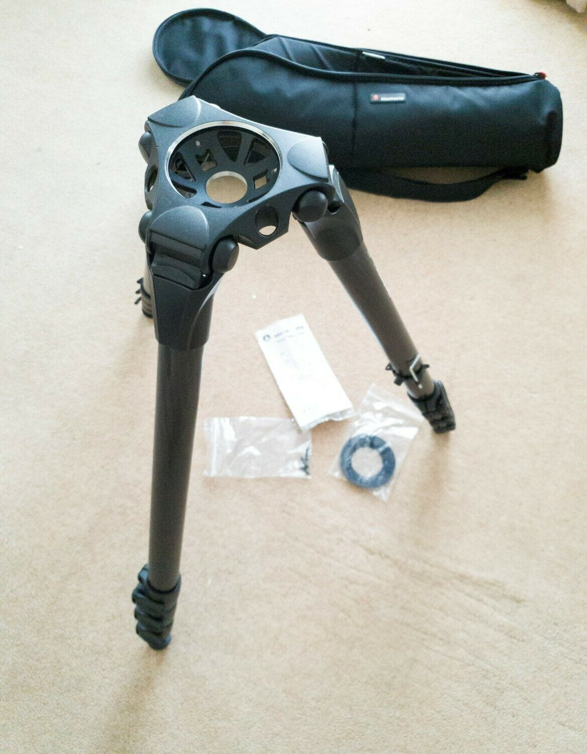 Trépied MANFROTTO carbone 536