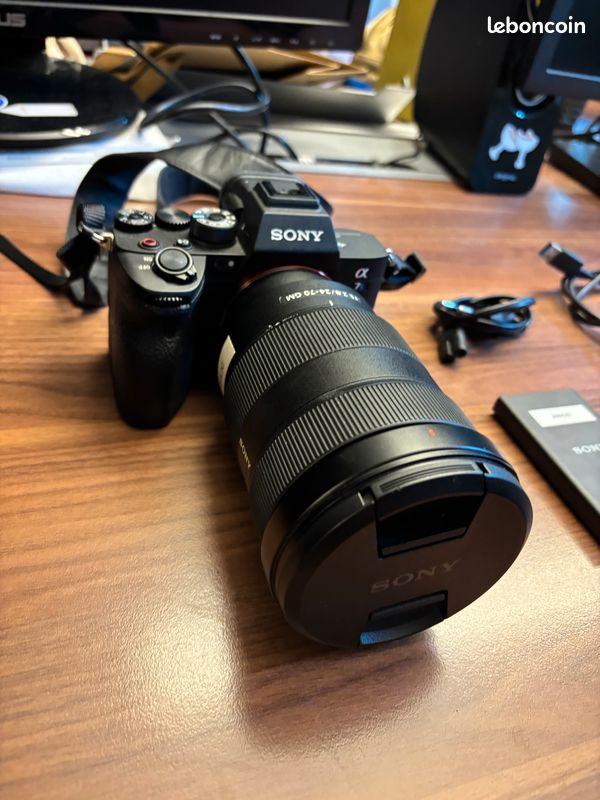 Sony A7S III + 24-70mm GM f/2.8 + CFexpress + batteries (pack vidéo pro)