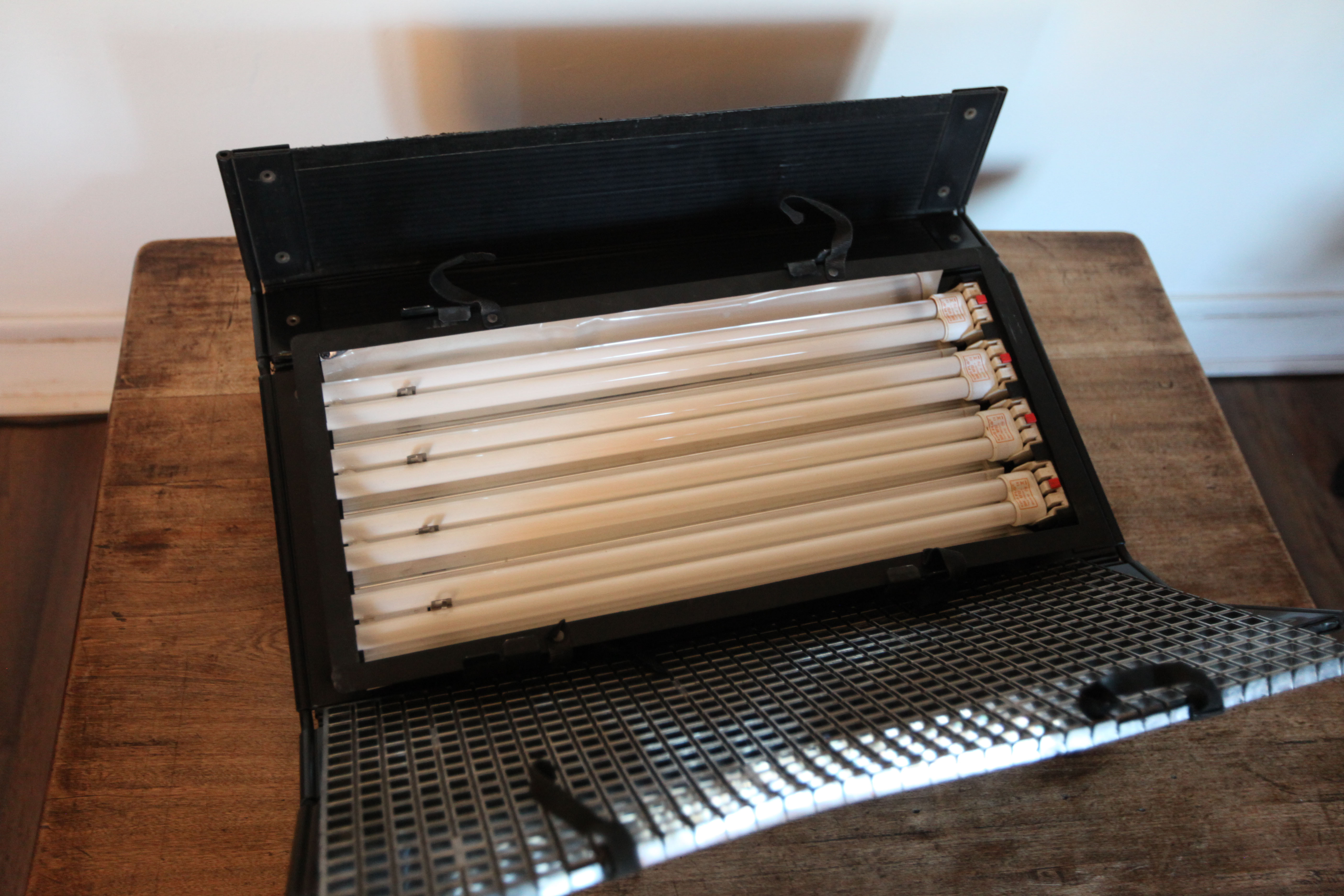 Projecteur fluo 4 tubes Dexel Power Flo DFL-4