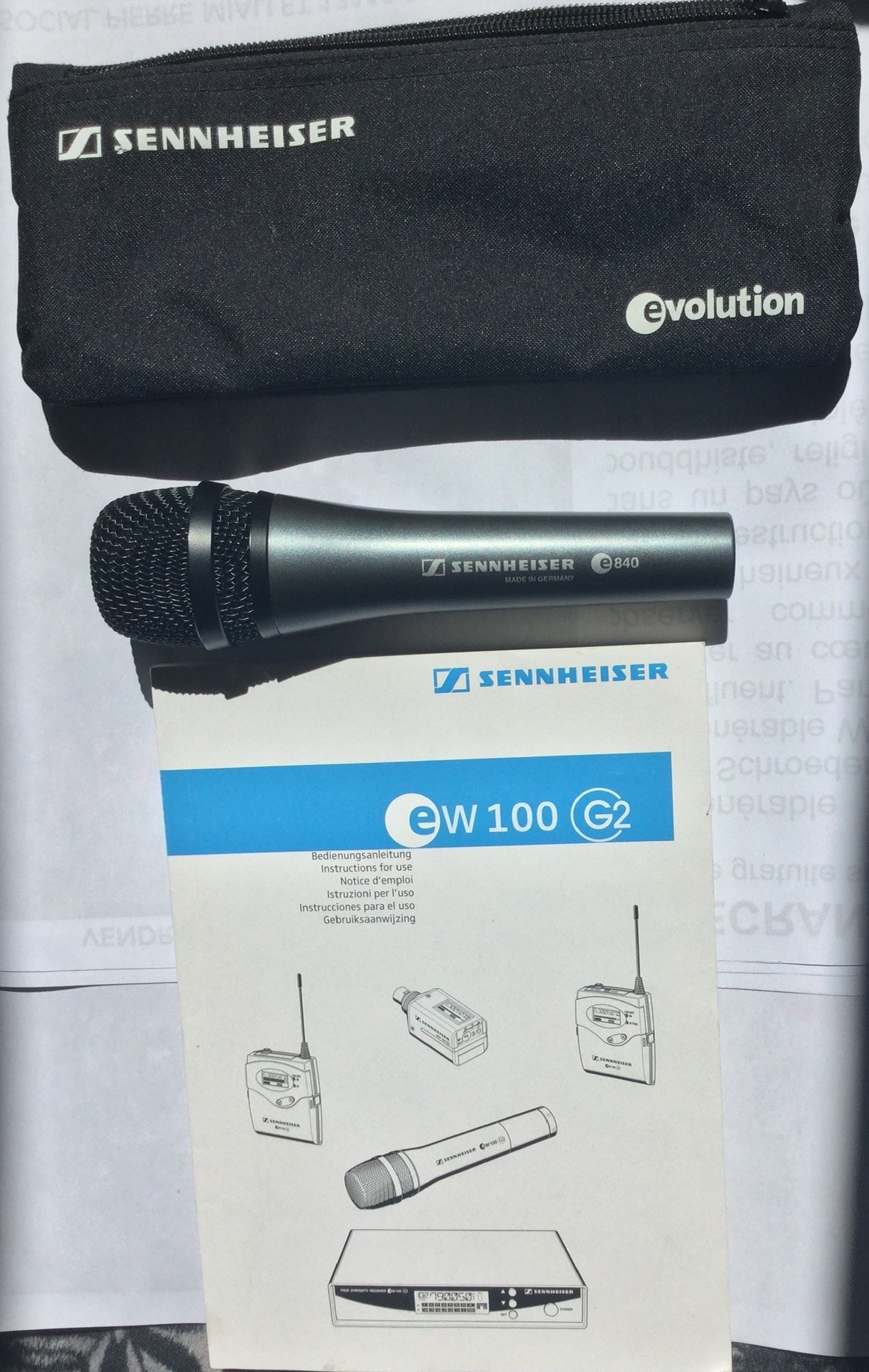 Micros + émetteur et récepteur mobile SENNHEISER Série evolution wireless ew 100G2