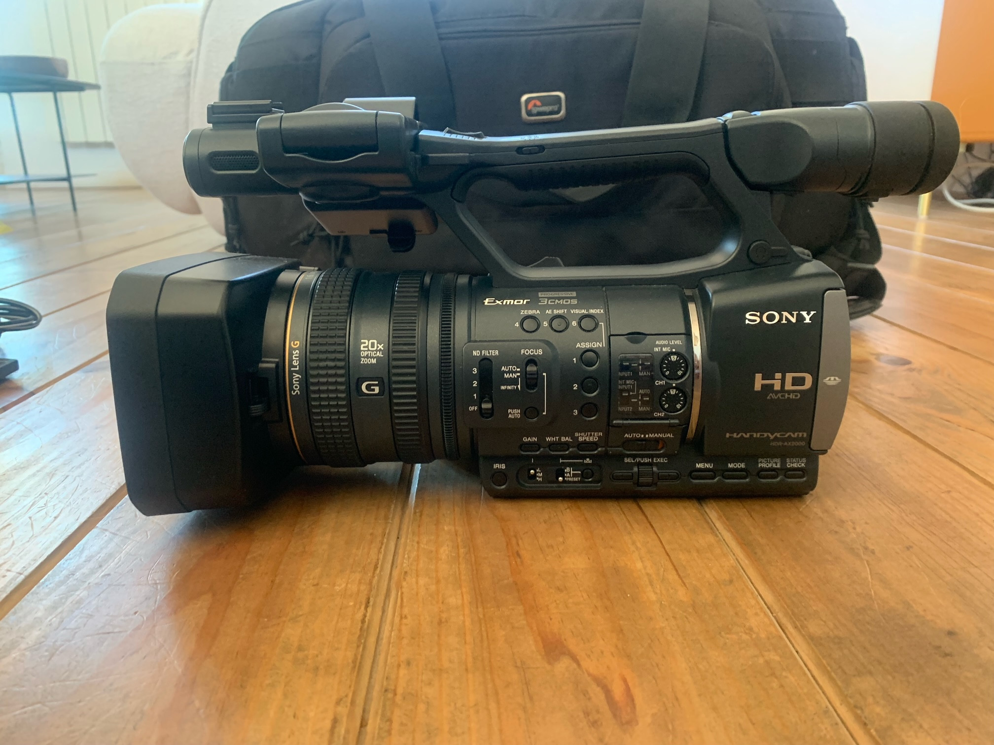 Camera semi-professionnelle SONY HDR-AX2000E - ETAT NEUF