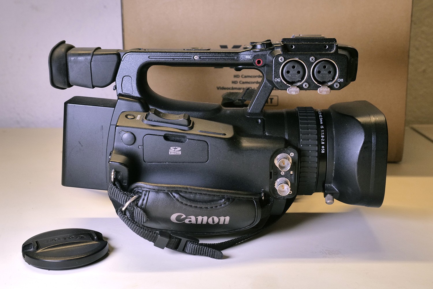Canon XF105