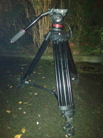 Trépied Manfrotto 546B et tête fluide