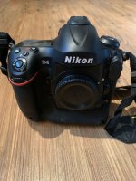 Nikon D4