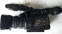 Canon XF 300. Full HD. Très bon état. Faire offre