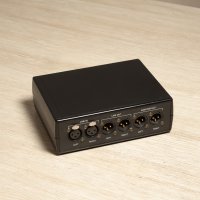 Avid Audio Splitter : 2 entrées vers 4 sorties XLR