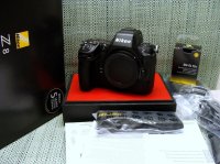 Nikon Z8 Mirrorless DSLR body kit