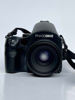 Phase One medium format digital camera + 80mm + P40