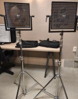 Deux panneaux led Akura DL 320 bicolor