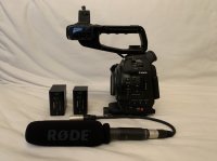 VENDU Caméra Canon C100 mk1+ Micro Rode + Objectifs Canon