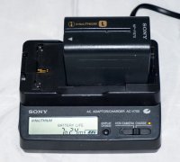 SONY Adaptateur/Chargeur AC-V700 pour Batteries NP-F series L & F100