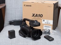 Caméscope Canon XA10 avec batteries, boite et accessoires